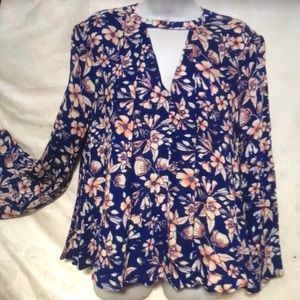 G. COLLECTION WOMENS SZ M BLOUSE FLORALS